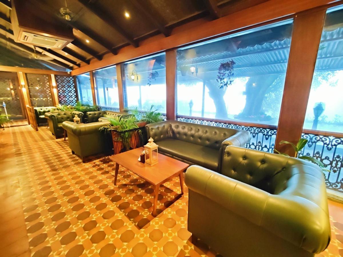 马哈巴莱斯赫瓦尔 马哈巴勒什瓦尔丽景 Mpg 俱乐部酒店 外观 照片