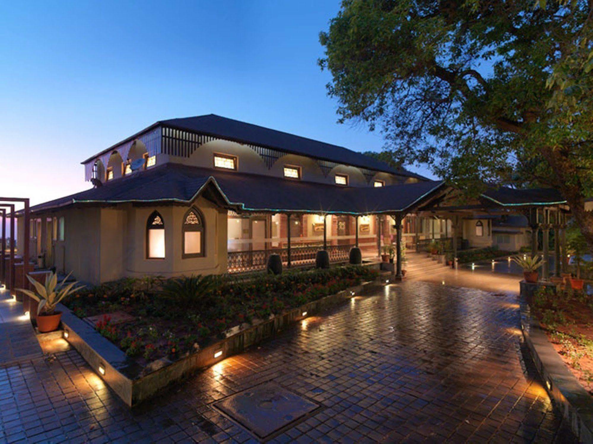 马哈巴莱斯赫瓦尔 马哈巴勒什瓦尔丽景 Mpg 俱乐部酒店 外观 照片